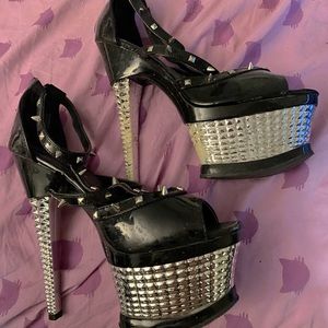 7” pleaser heels black/silver